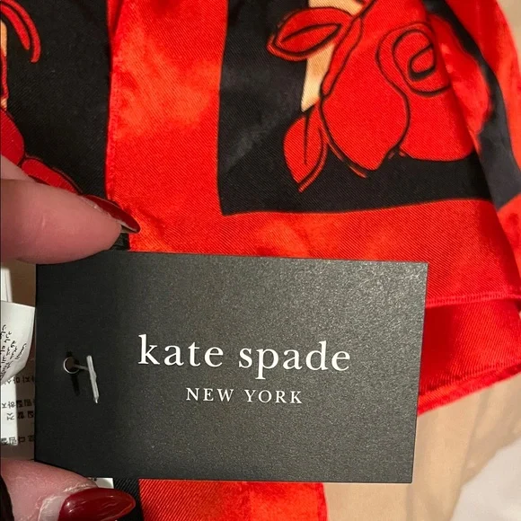 NWT Kate Spade Vibrant Red and Black Floral Scarf 28”+28” aprox - Picture 5 of 8